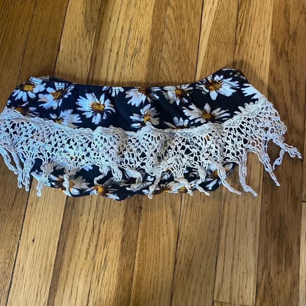 90’s floral Wet Seal fringe crop top size Medium